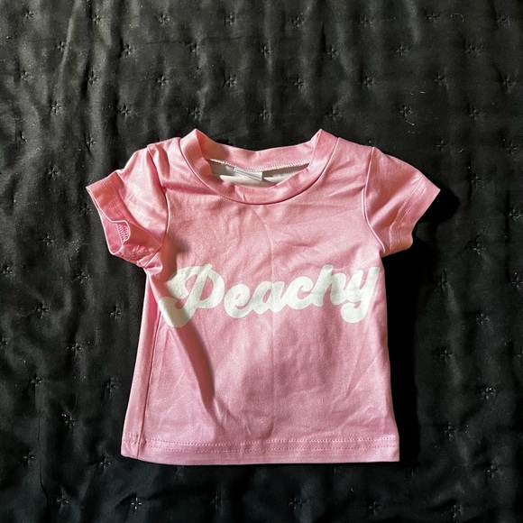 6 Misc Baby clothing items - Picture 3 of 6